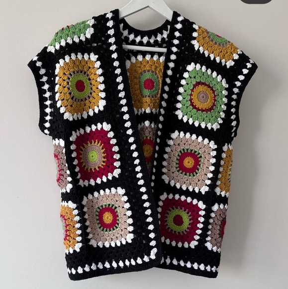 Granny square vintage cropped vest, made to order any size, handmade - Picture 2 of 10